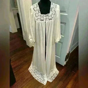 Vintage Llise Stevens White Lace Nightgown Cape Sz Medium